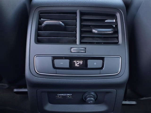 Vehicle image 9 of 23