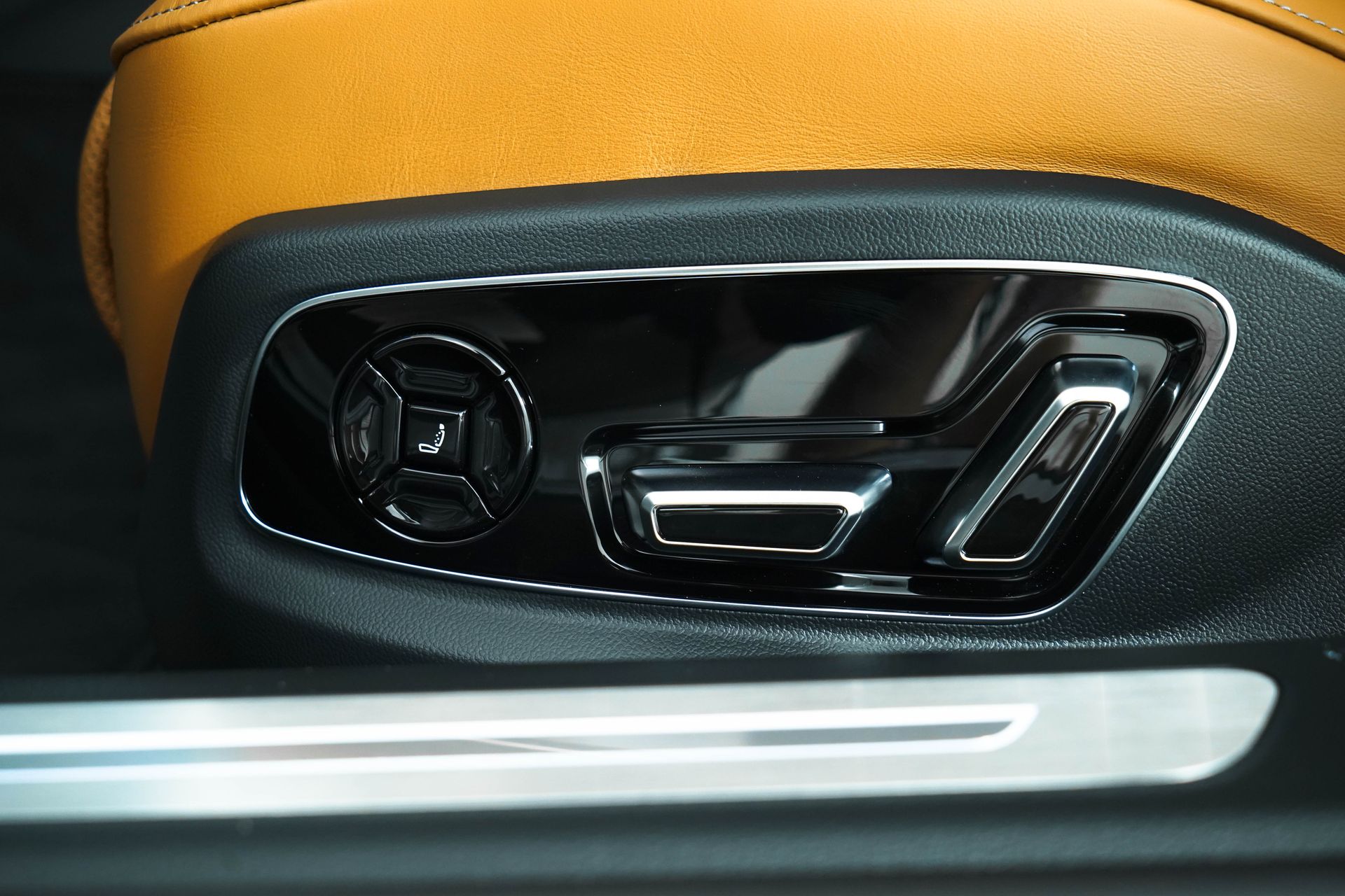 2025 Audi S8 Base Image 37 of 44