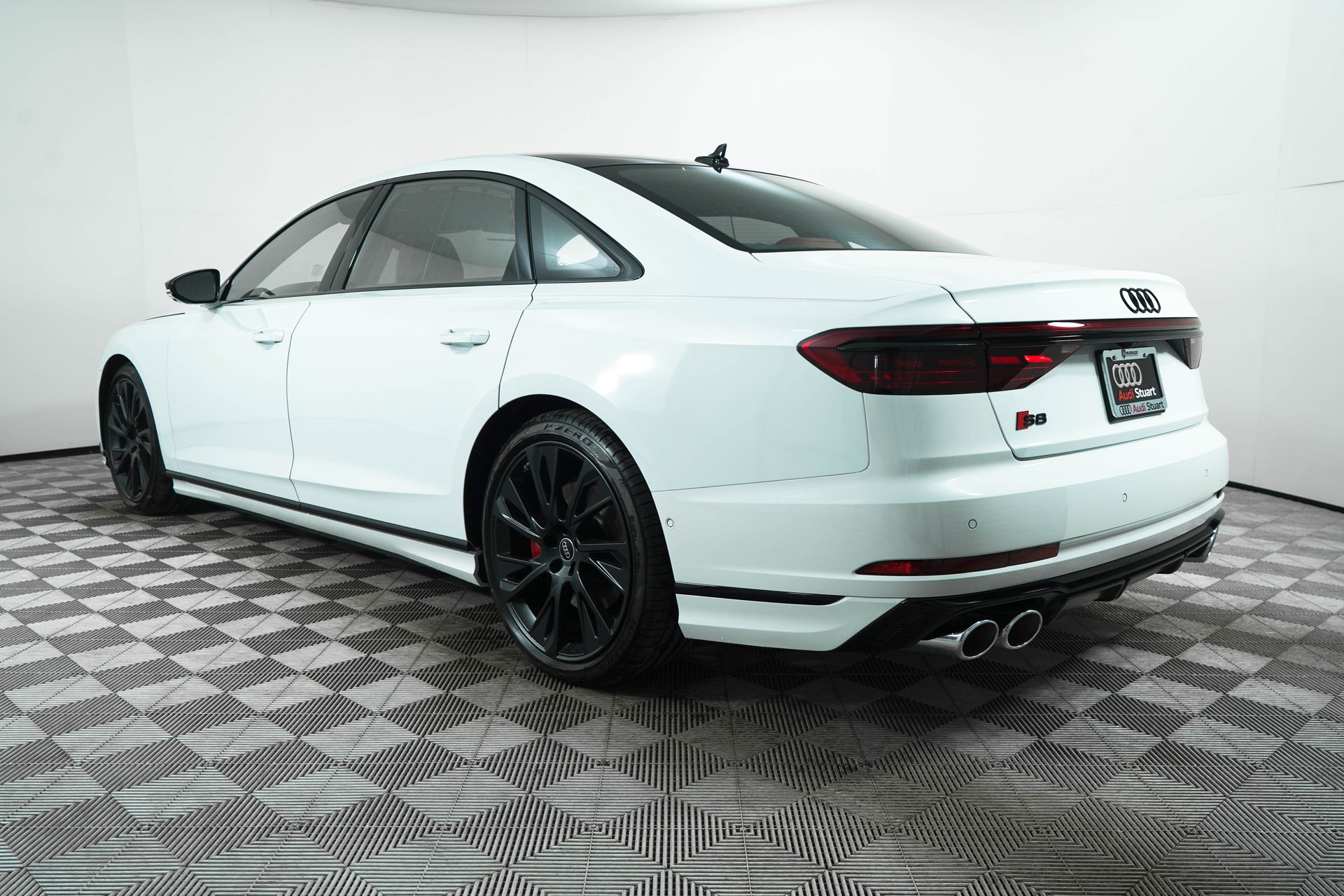 2025 Audi S8 Base Image 6 of 44