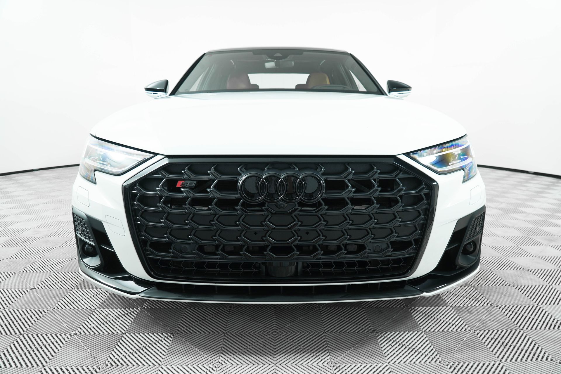 2025 Audi S8 Base Image 2 of 44