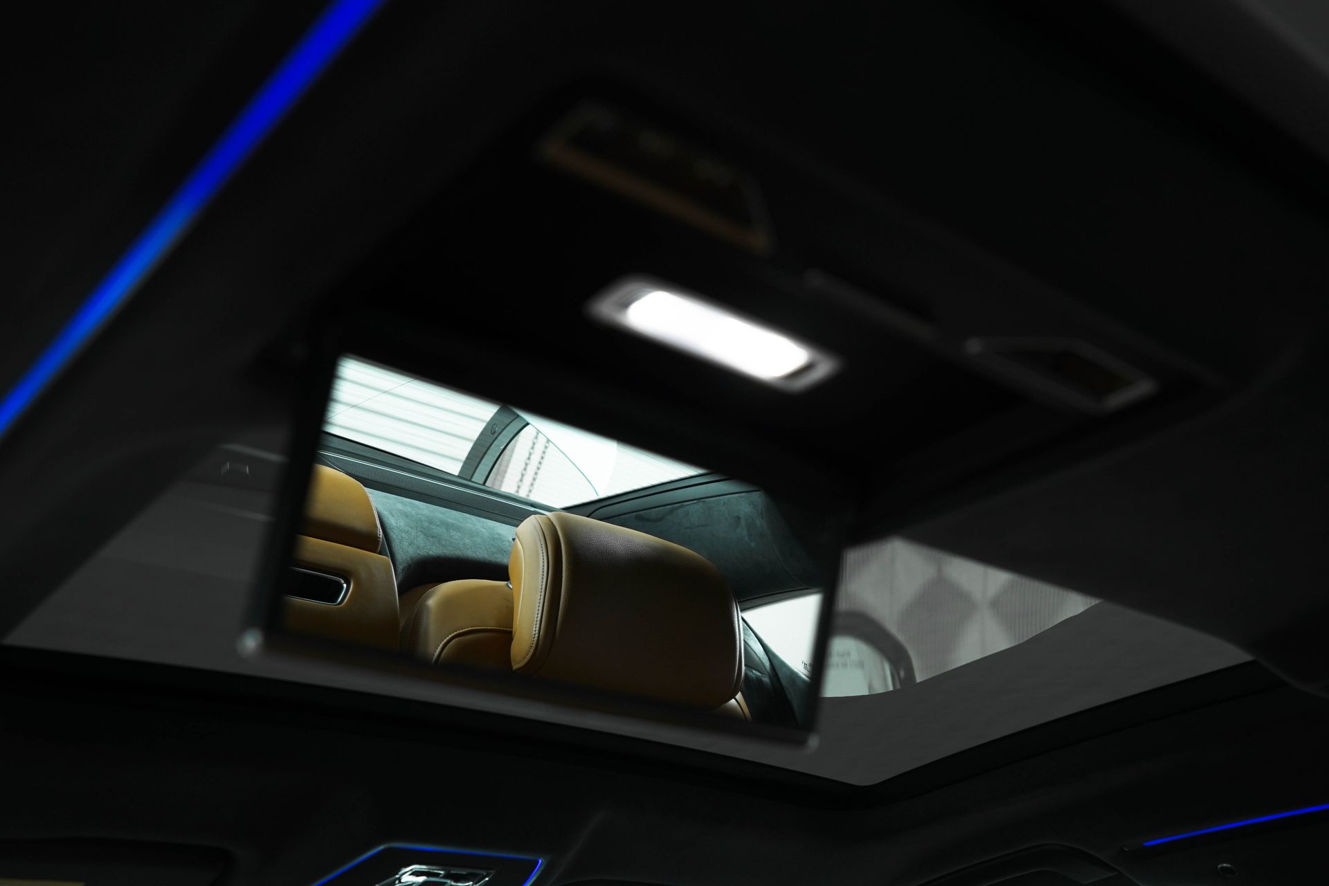 2025 Audi S8 Base Image 38 of 44