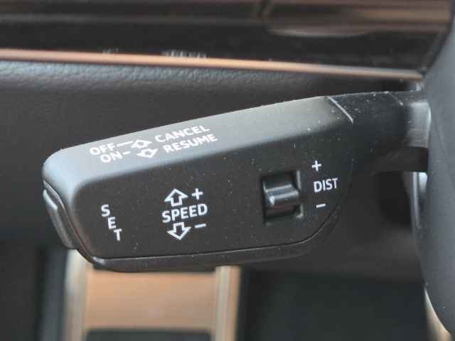 Vehicle image 40 of 44