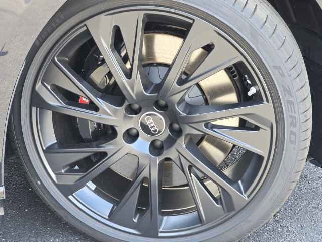 Vehicle image 10 of 44