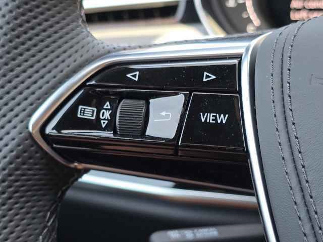 Vehicle image 38 of 44