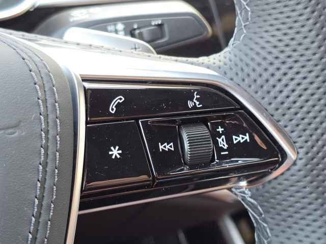 Vehicle image 36 of 44