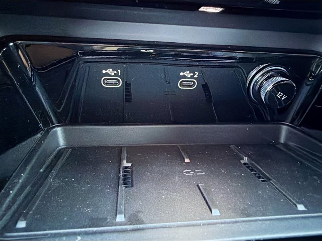 2025 Audi SQ5 Sportback Premium Plus Image 11 of 41