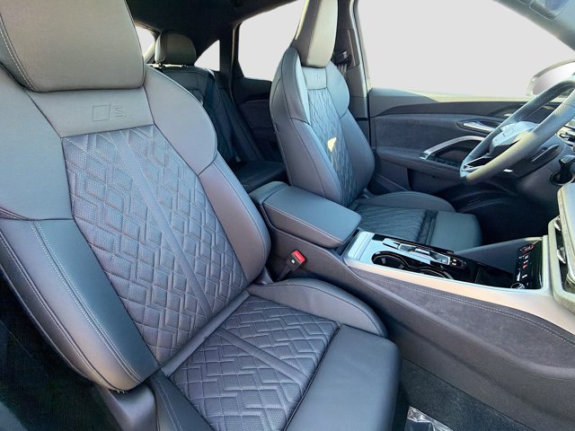 2025 Audi SQ5 Sportback Premium Plus Image 13 of 41
