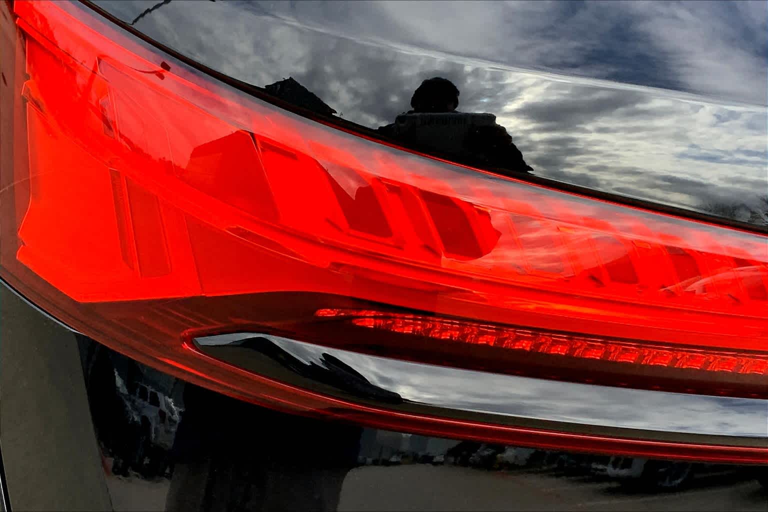 2025 Audi SQ7 Premium Plus Image 14 of 18