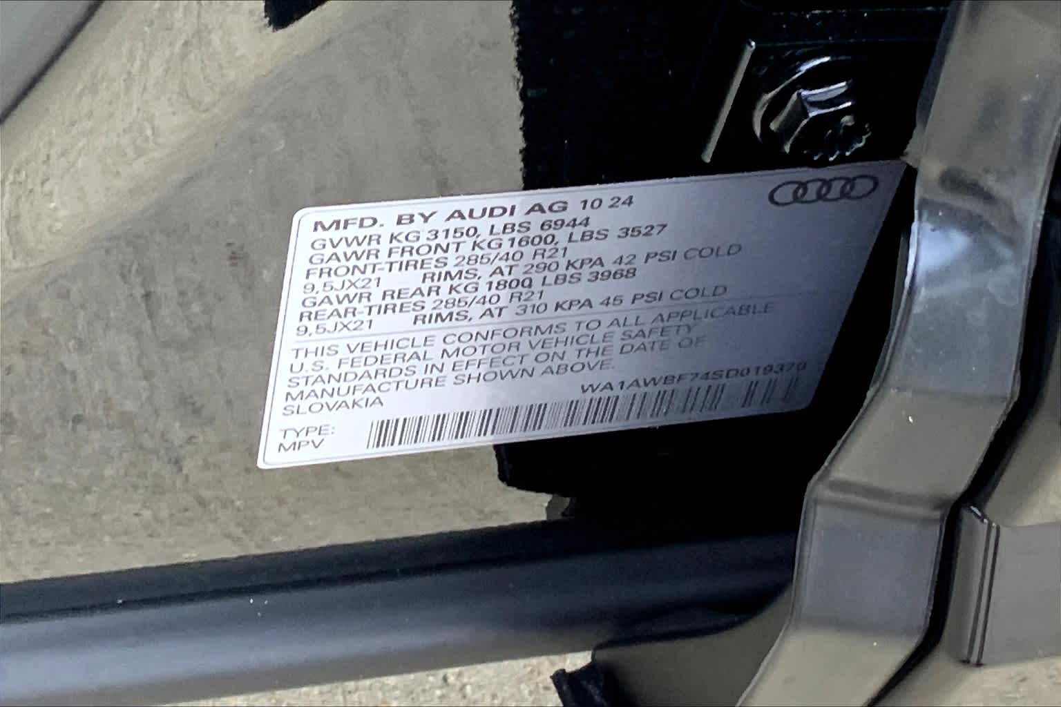 2025 Audi SQ7 Premium Plus Image 18 of 18