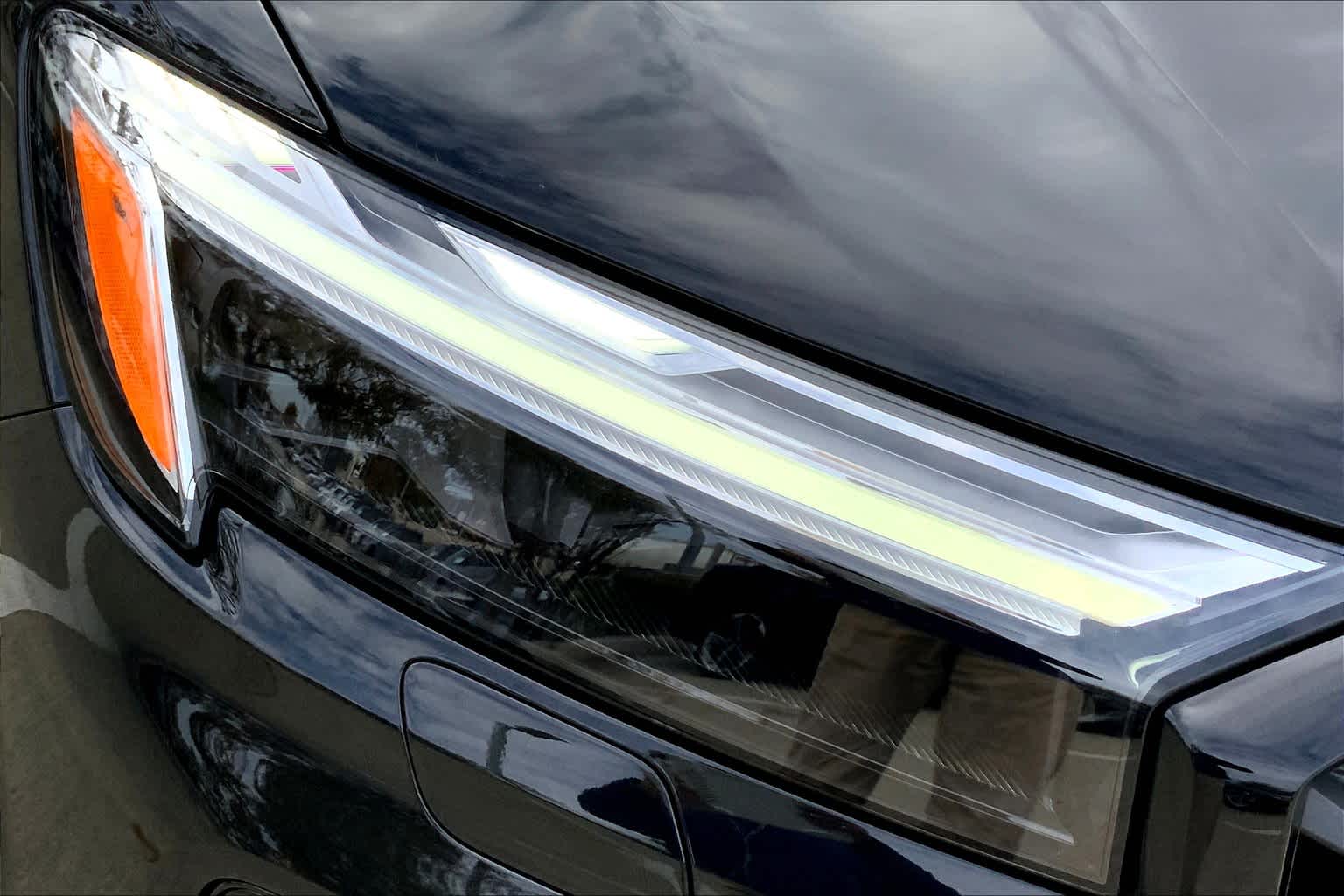 2025 Audi SQ7 Premium Plus Image 13 of 18