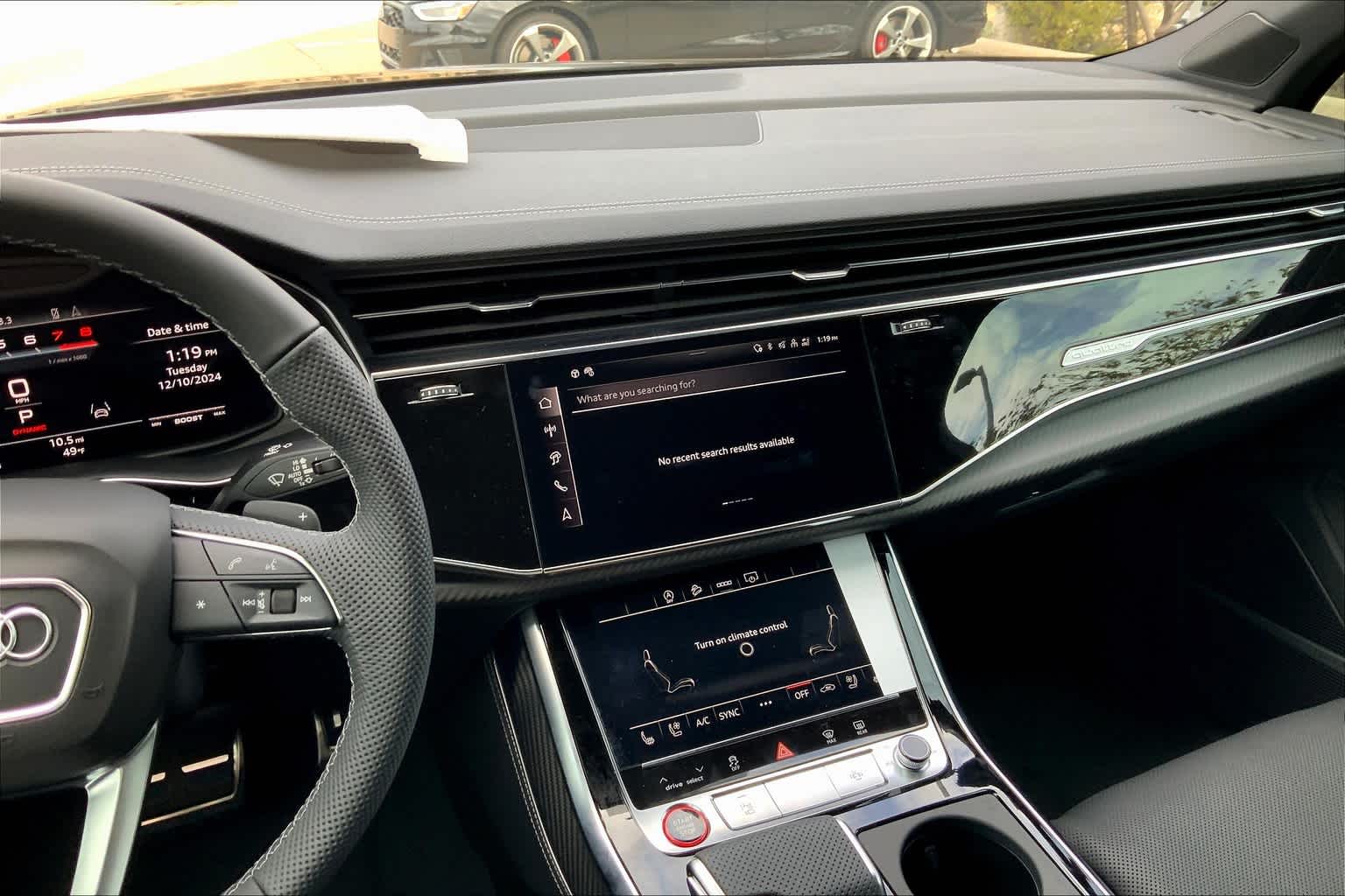 2025 Audi SQ7 Premium Plus Image 6 of 18