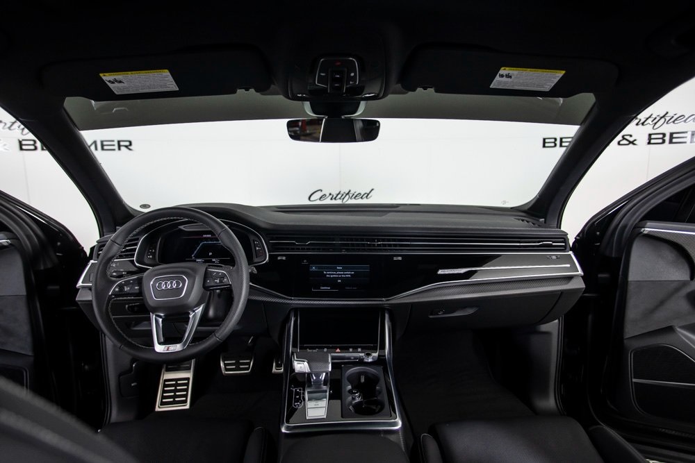 Vehicle image 21 of 49