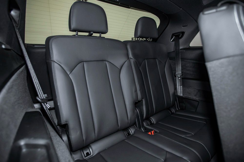 Vehicle image 41 of 49