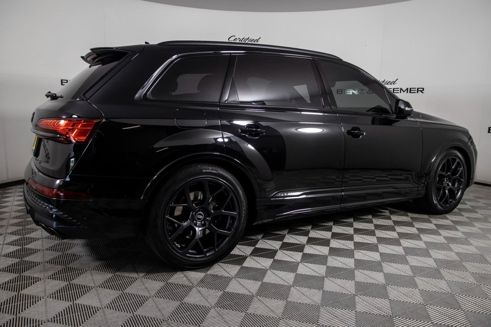 Vehicle image 7 of 49