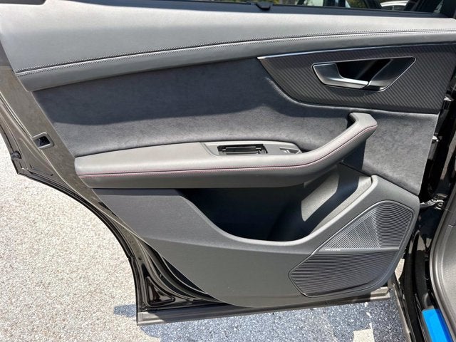 2025 Audi SQ7 Prestige Image 33 of 41