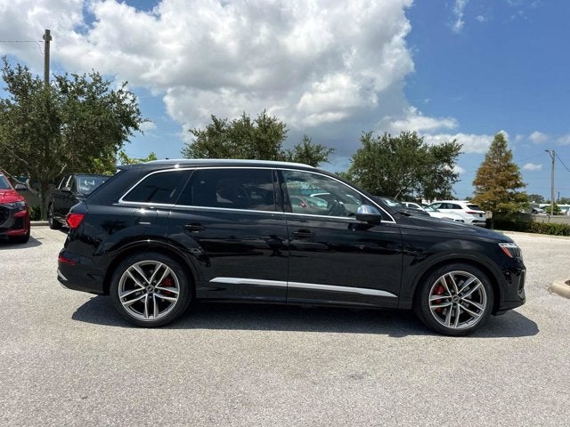 2025 Audi SQ7 Prestige Image 6 of 41