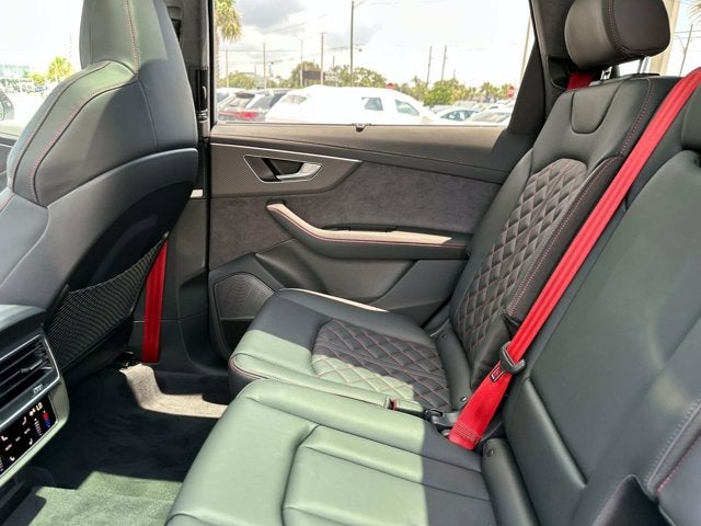 2025 Audi SQ7 Prestige Image 16 of 41
