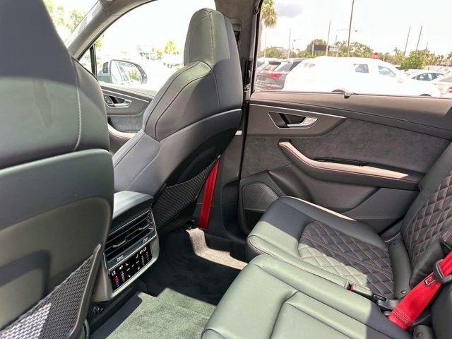 2025 Audi SQ7 Prestige Image 18 of 41
