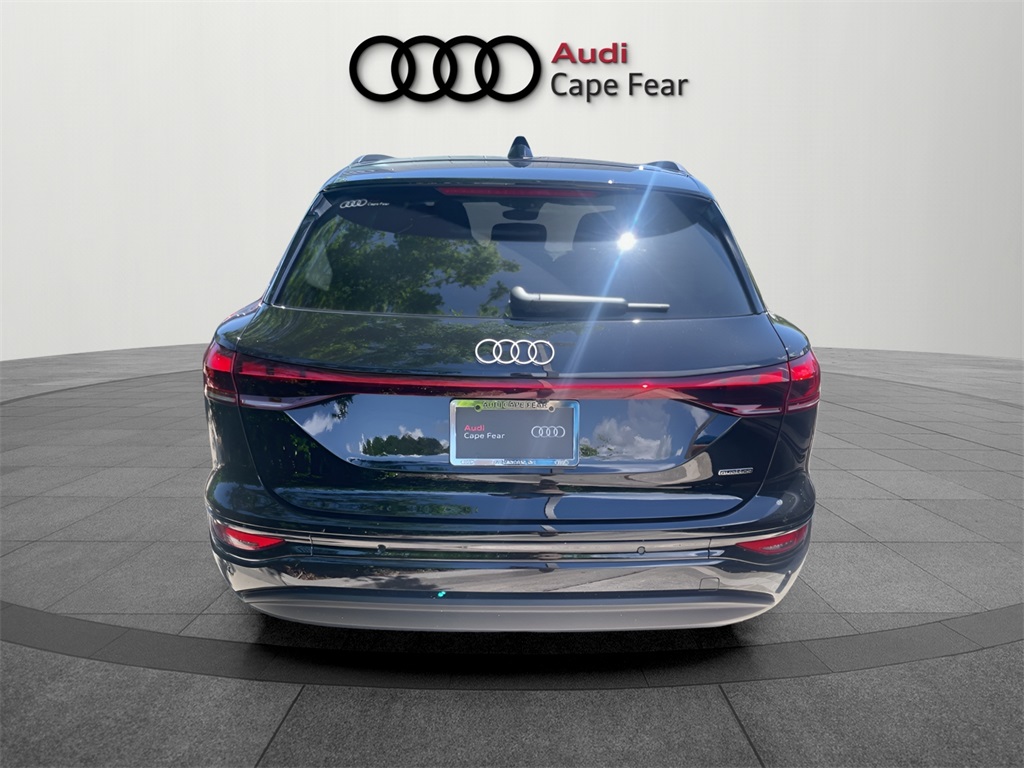 Vehicle image 5 of 7