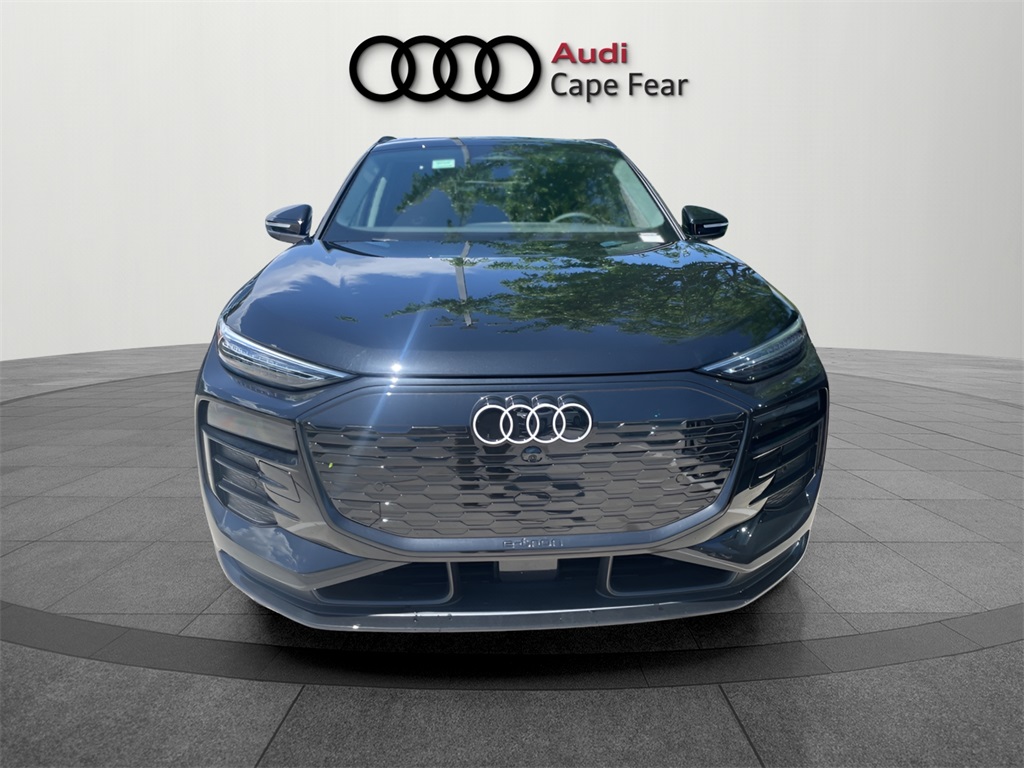 Vehicle image 2 of 7