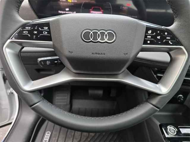 Vehicle image 37 of 44