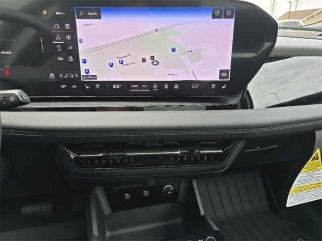 Vehicle image 43 of 44