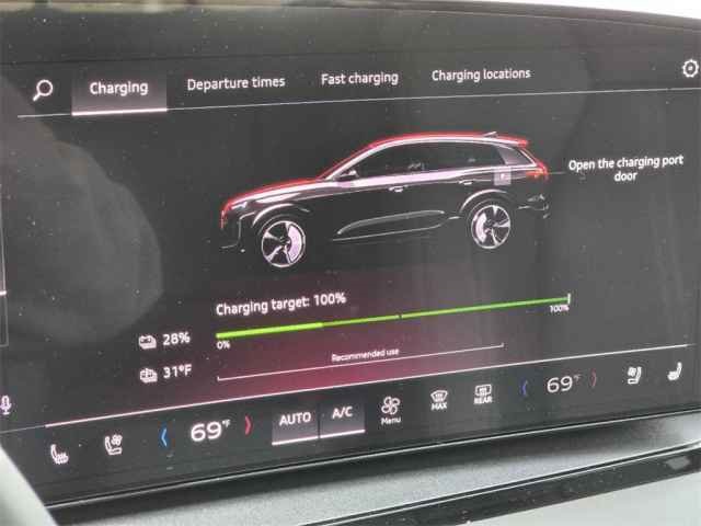Vehicle image 21 of 44