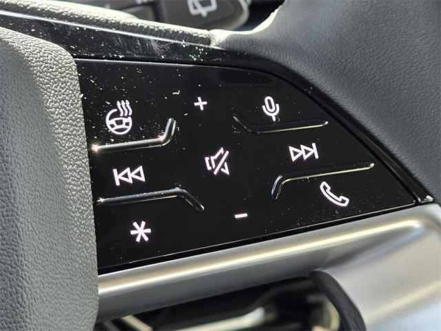Vehicle image 19 of 44