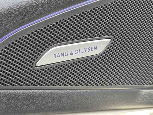 Vehicle image 14 of 44