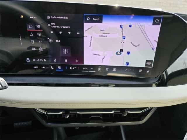 Vehicle image 41 of 44