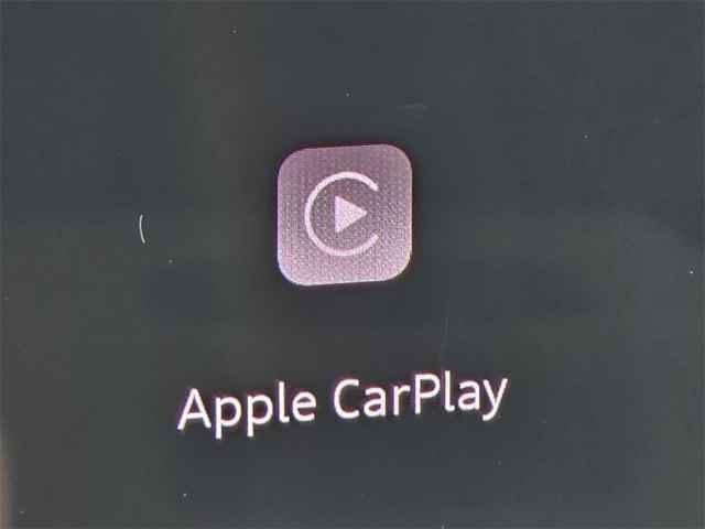 Vehicle image 13 of 44