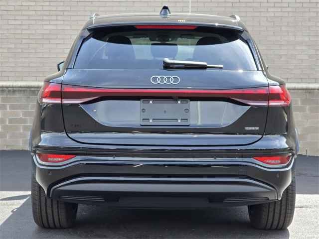 Vehicle image 6 of 44