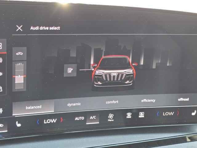 Vehicle image 28 of 46