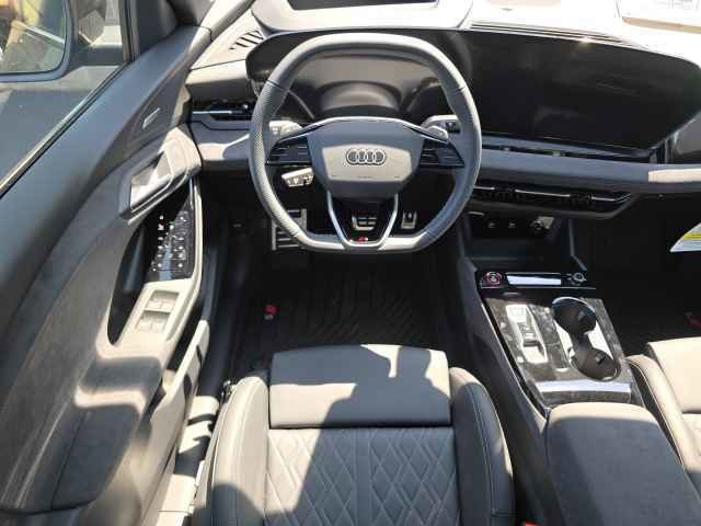 Vehicle image 17 of 46