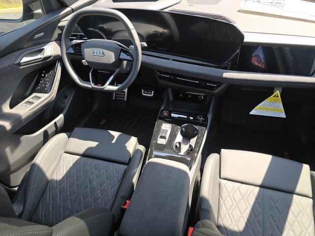 Vehicle image 18 of 46