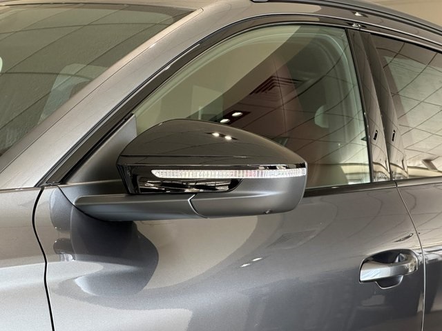 2025 Audi SQ6 e-tron Prestige Image 27 of 29