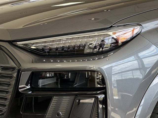 2025 Audi SQ6 e-tron Prestige Image 26 of 29