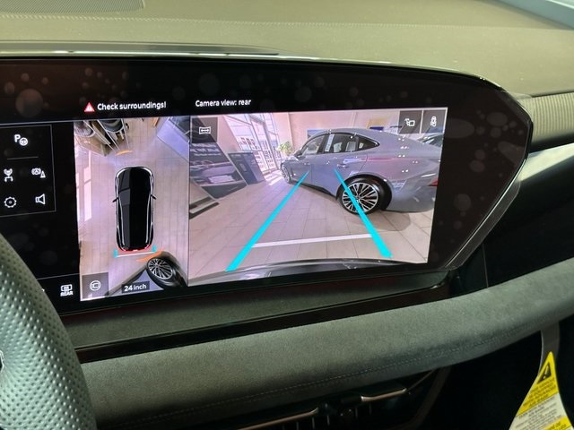 2025 Audi SQ6 e-tron Prestige Image 15 of 29