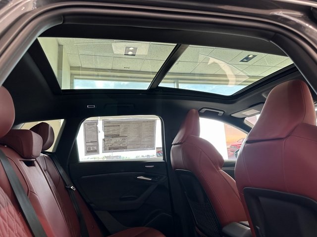 2025 Audi SQ6 e-tron Prestige Image 11 of 29