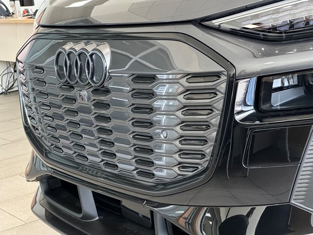 2025 Audi SQ6 e-tron Prestige Image 29 of 29