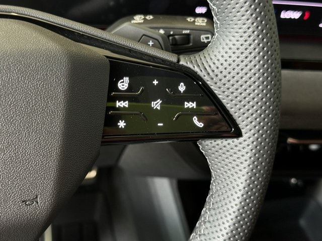 2025 Audi SQ6 e-tron Prestige Image 19 of 29