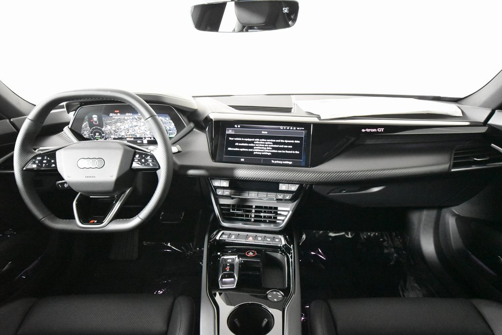 Vehicle image 13 of 19
