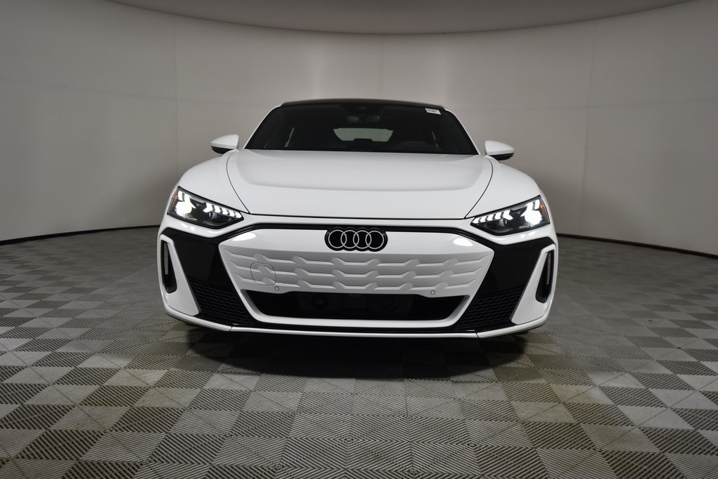 Vehicle image 4 of 19