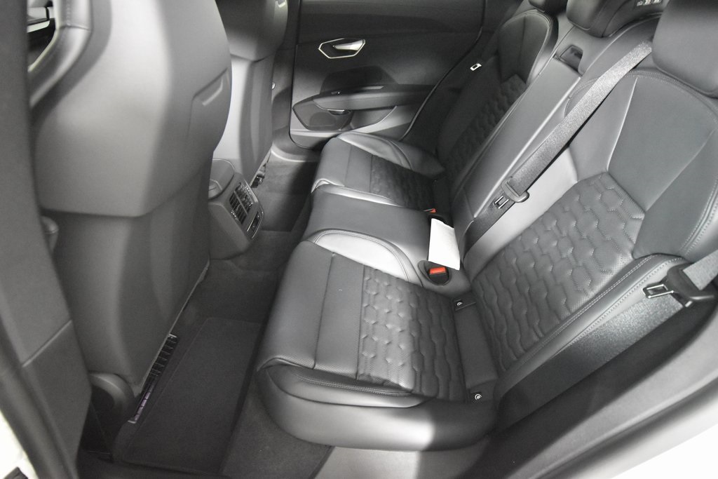 Vehicle image 10 of 19