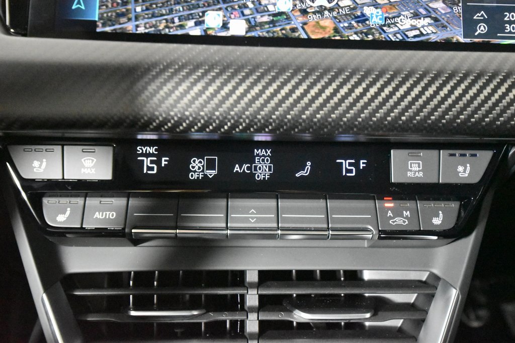 Vehicle image 18 of 19