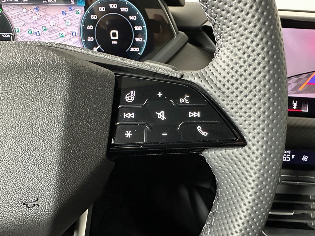 Vehicle image 19 of 19