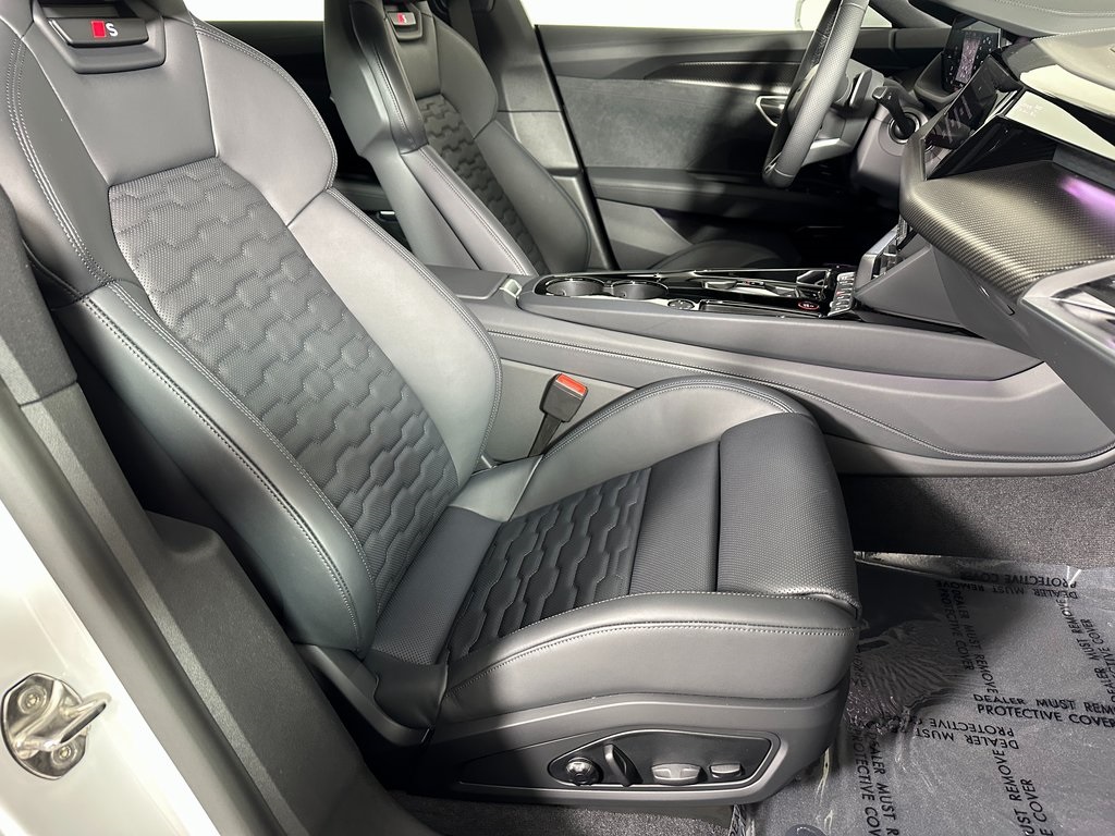 Vehicle image 12 of 19