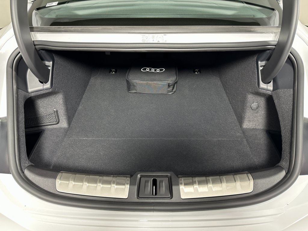 Vehicle image 15 of 19
