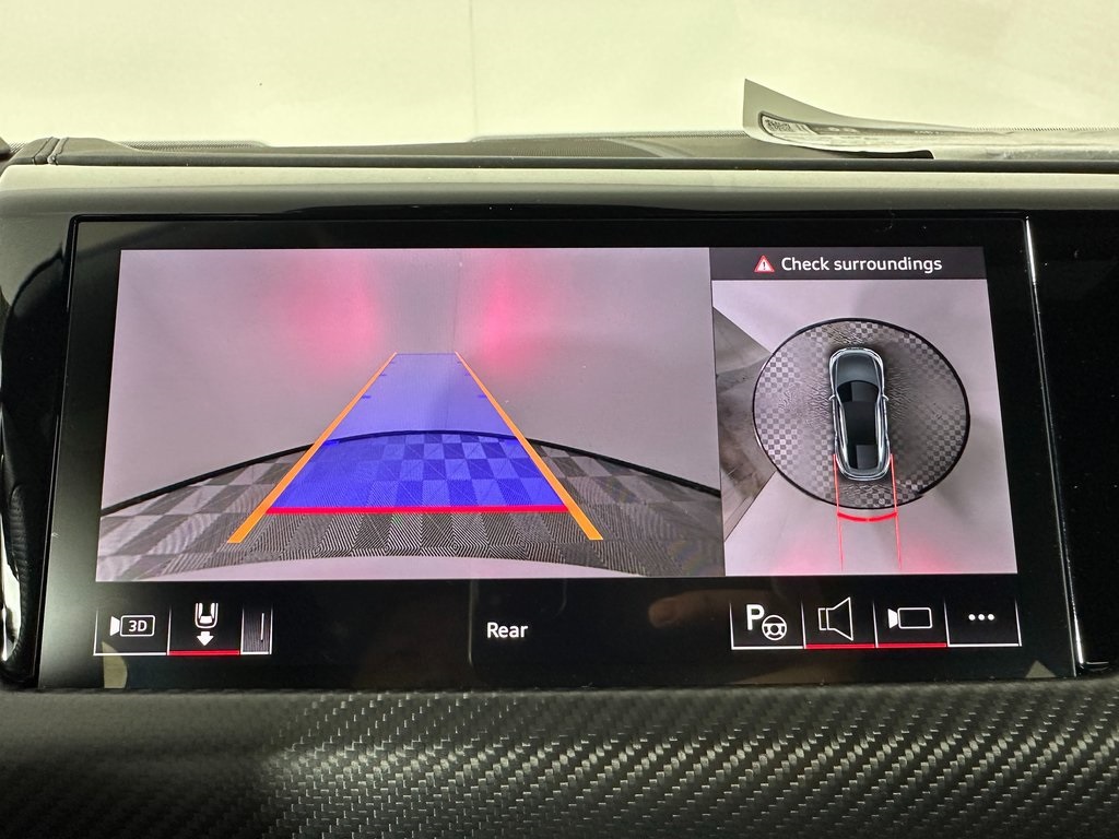 Vehicle image 18 of 19