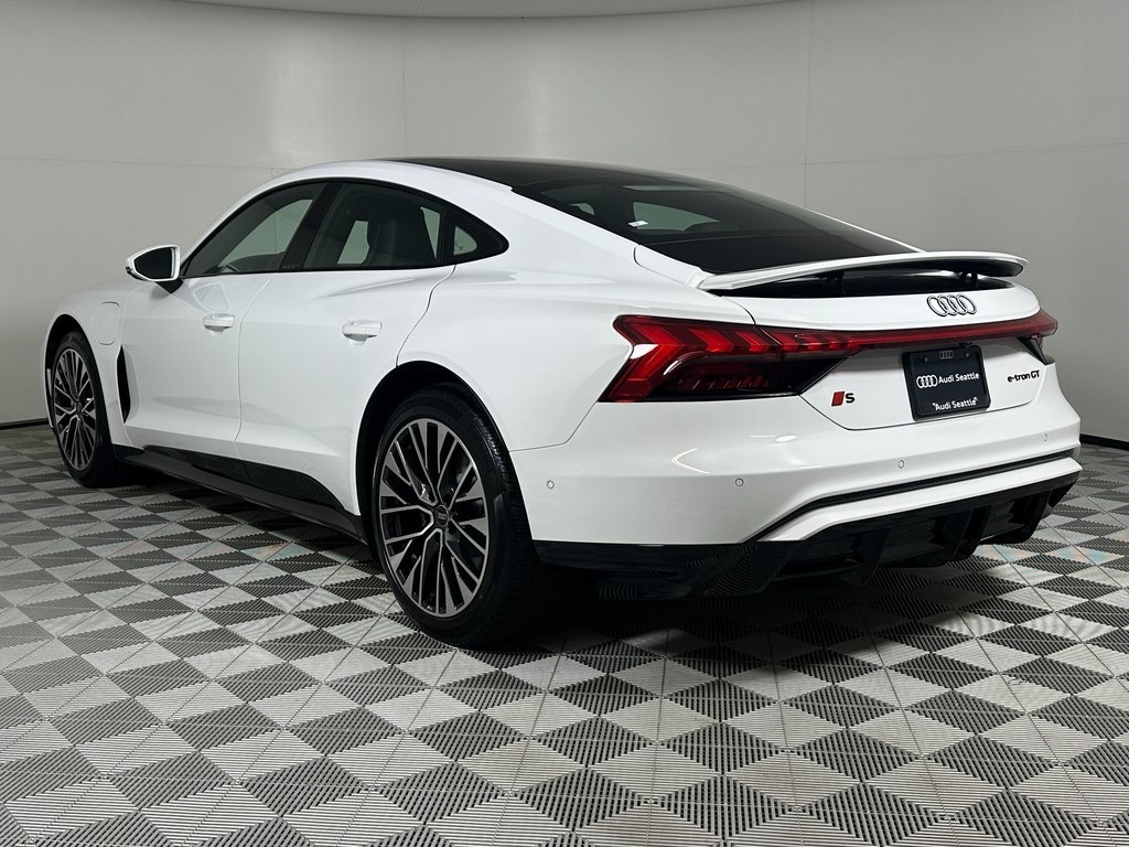 Vehicle image 8 of 19
